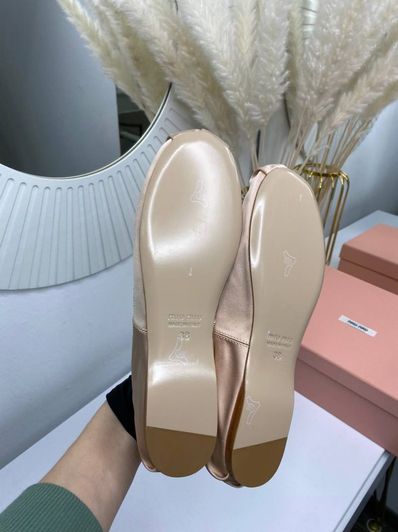 photo_5345954246283092615_y