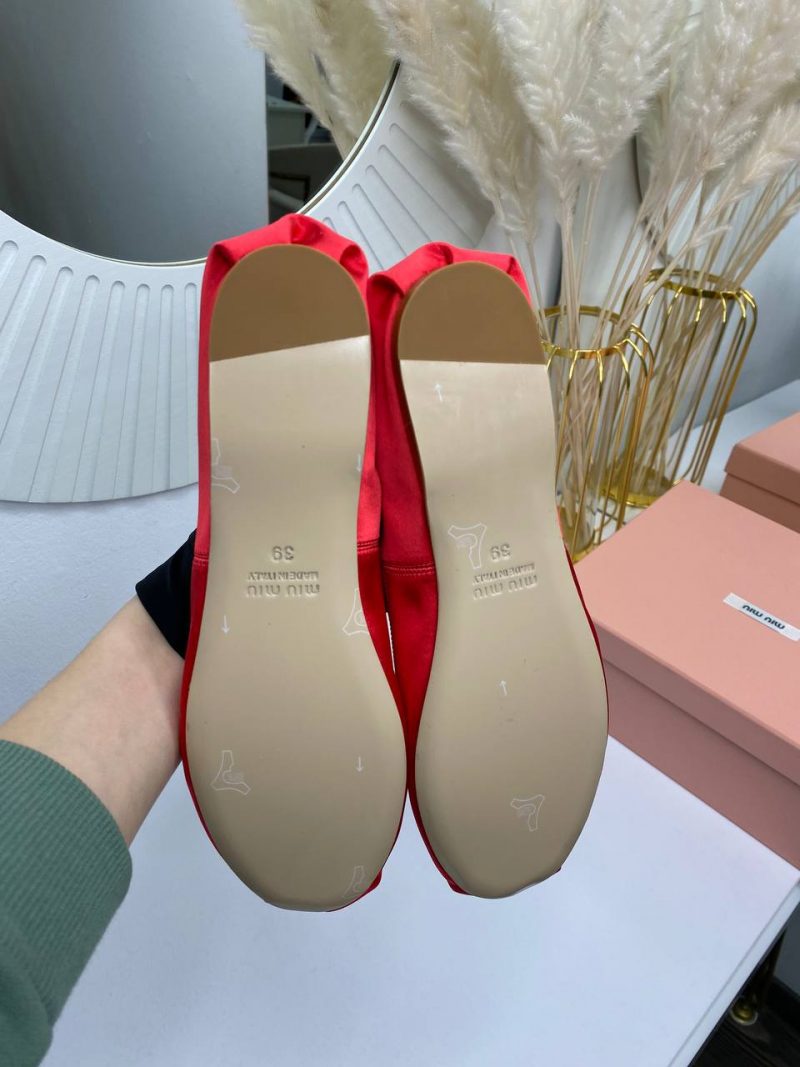 photo_5345954246283092620_y