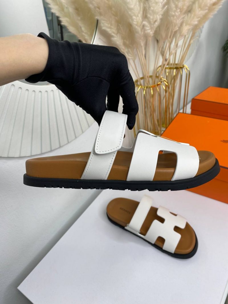 photo_5357167173237332409_y