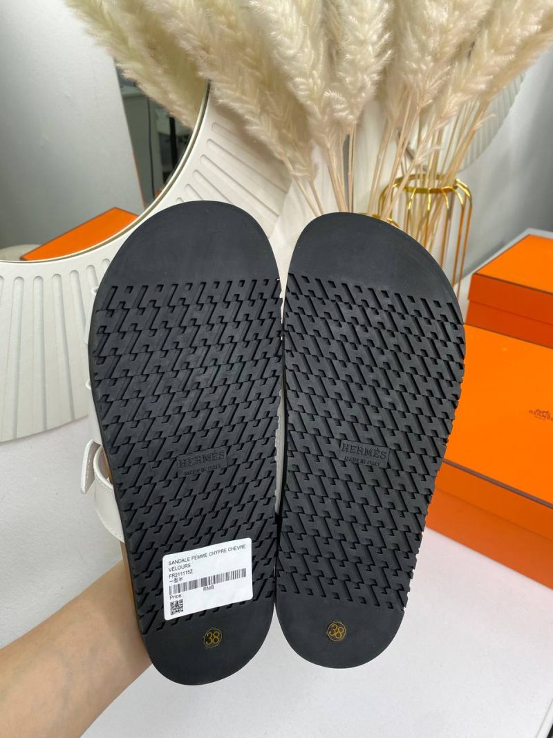 photo_5357167173237332411_y