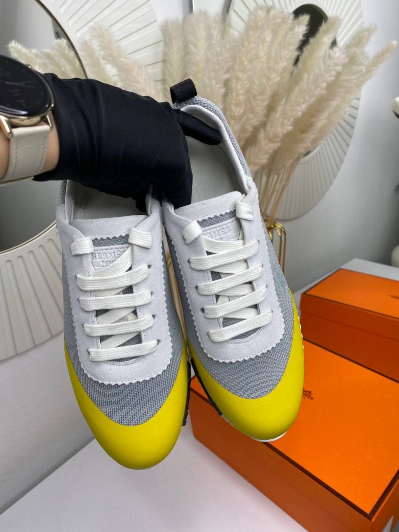 photo_5377564956473547280_y