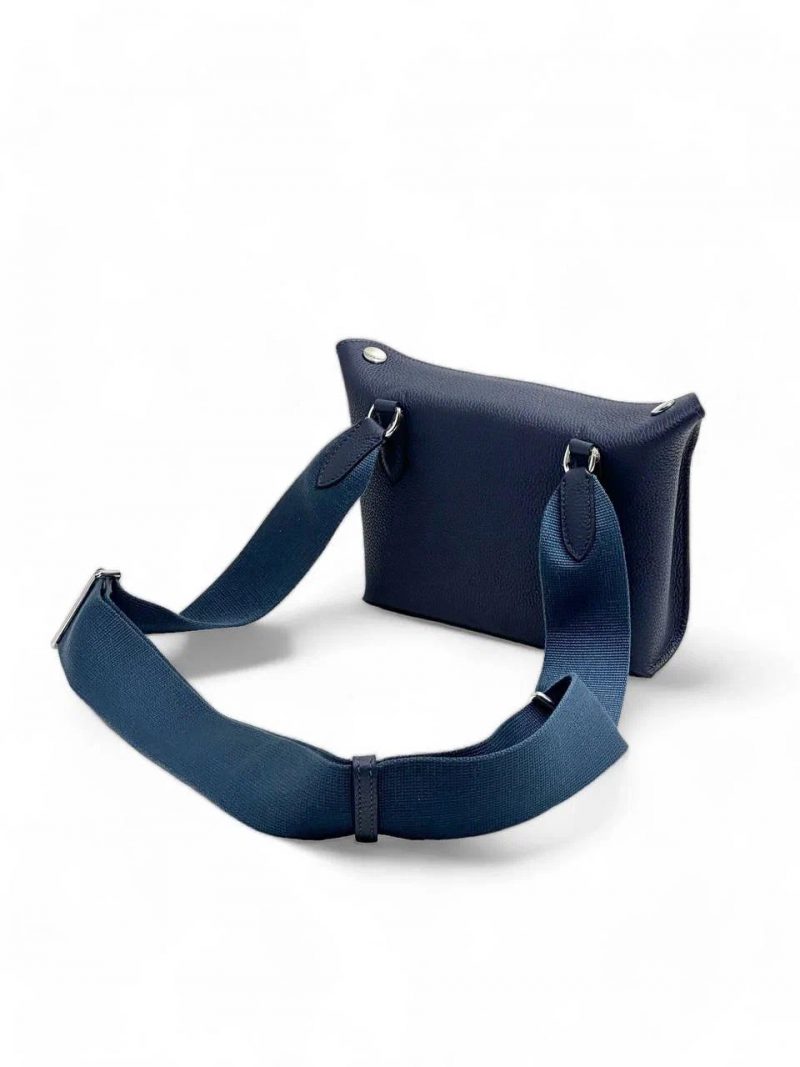 7c76e891-7e04-4d11-bf4f-7c43fab6554a