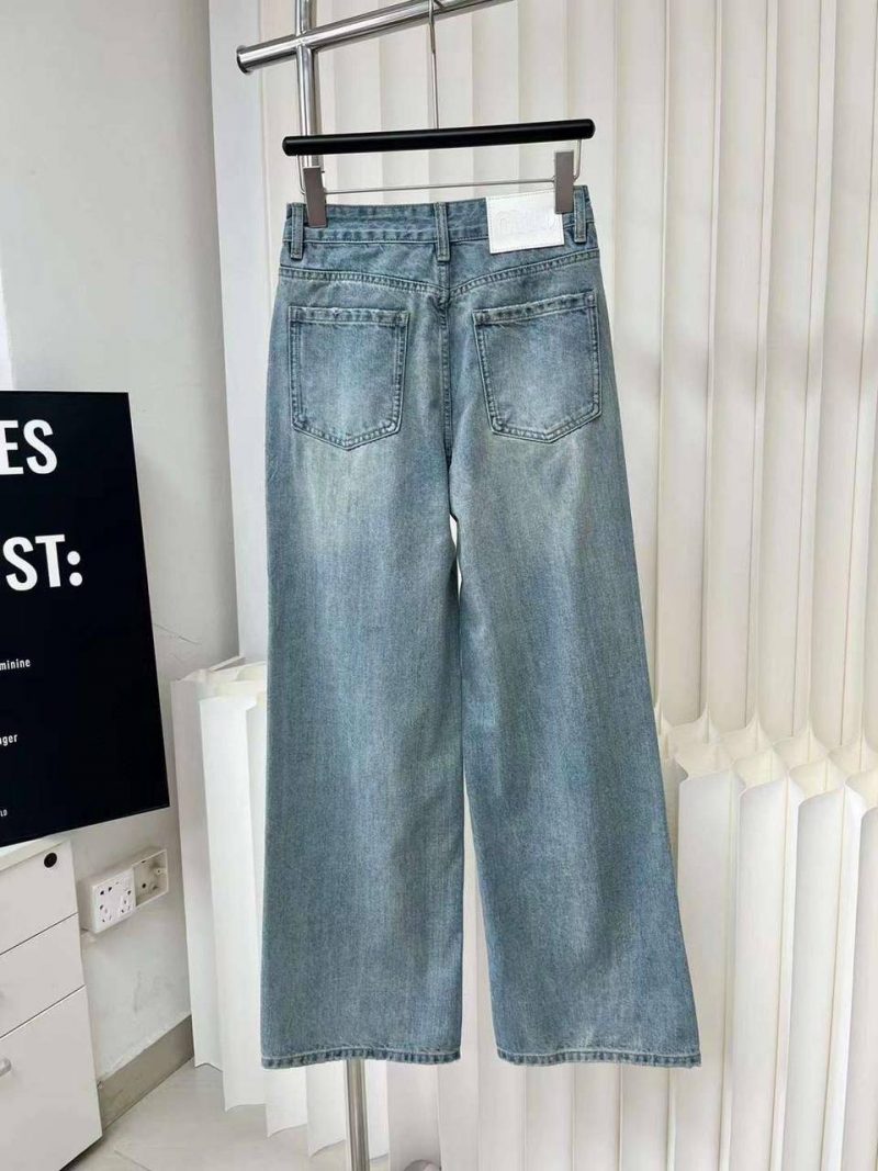 photo_5386484684424338505_y