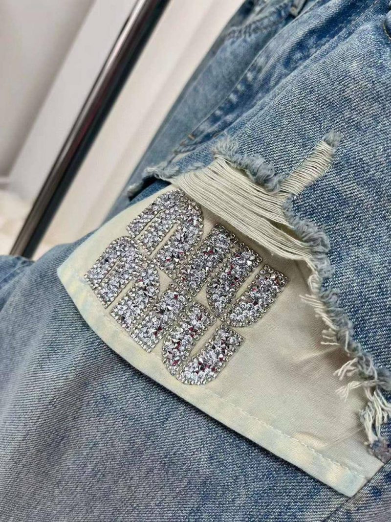 photo_5386484684424338506_y