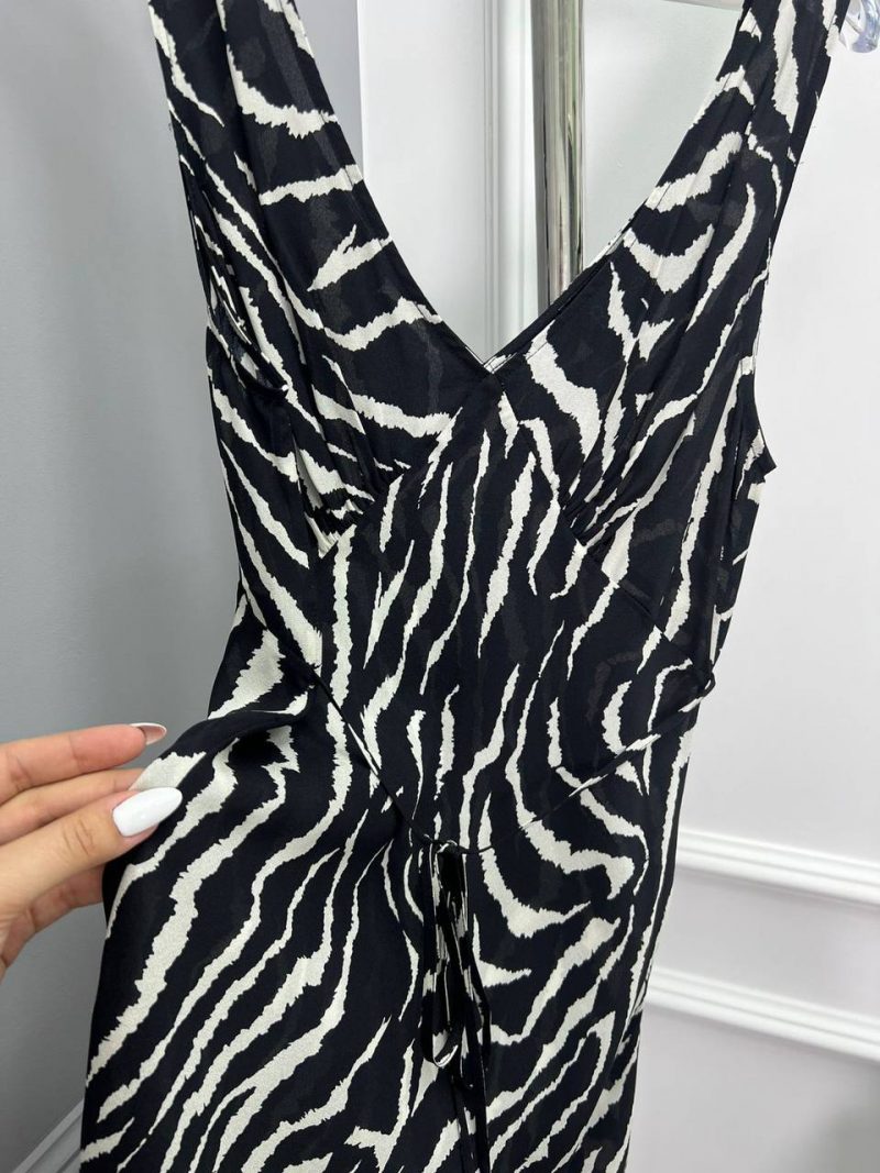 photo_5386484684424338549_y