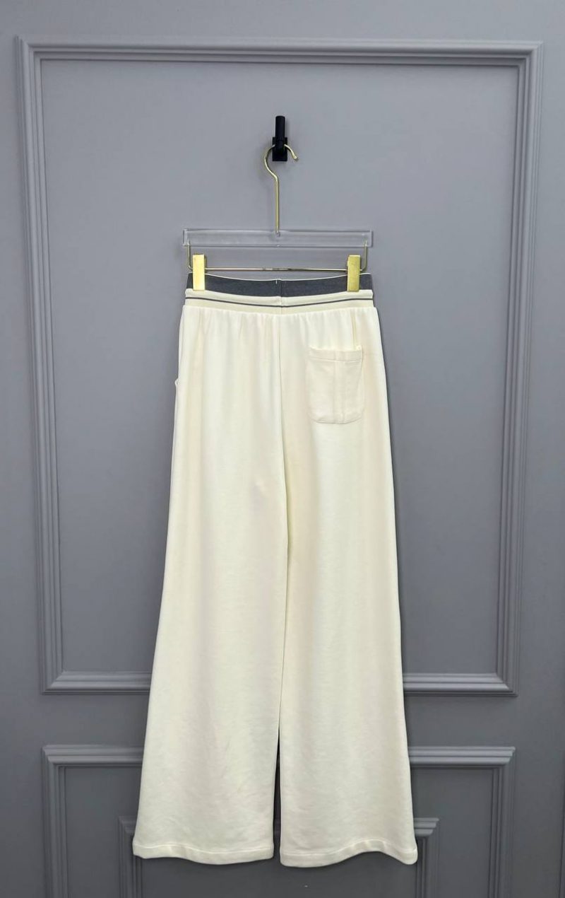 photo_5386484684424338621_y