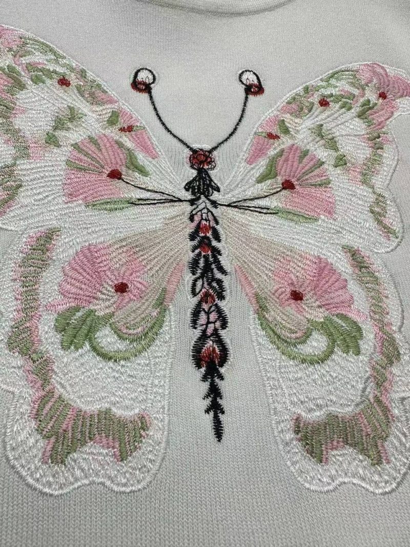 photo_5386484684424338680_y