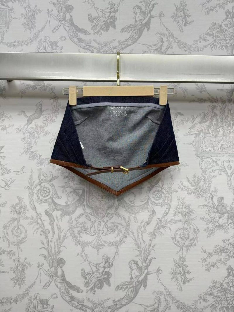 photo_5386484684424338706_y