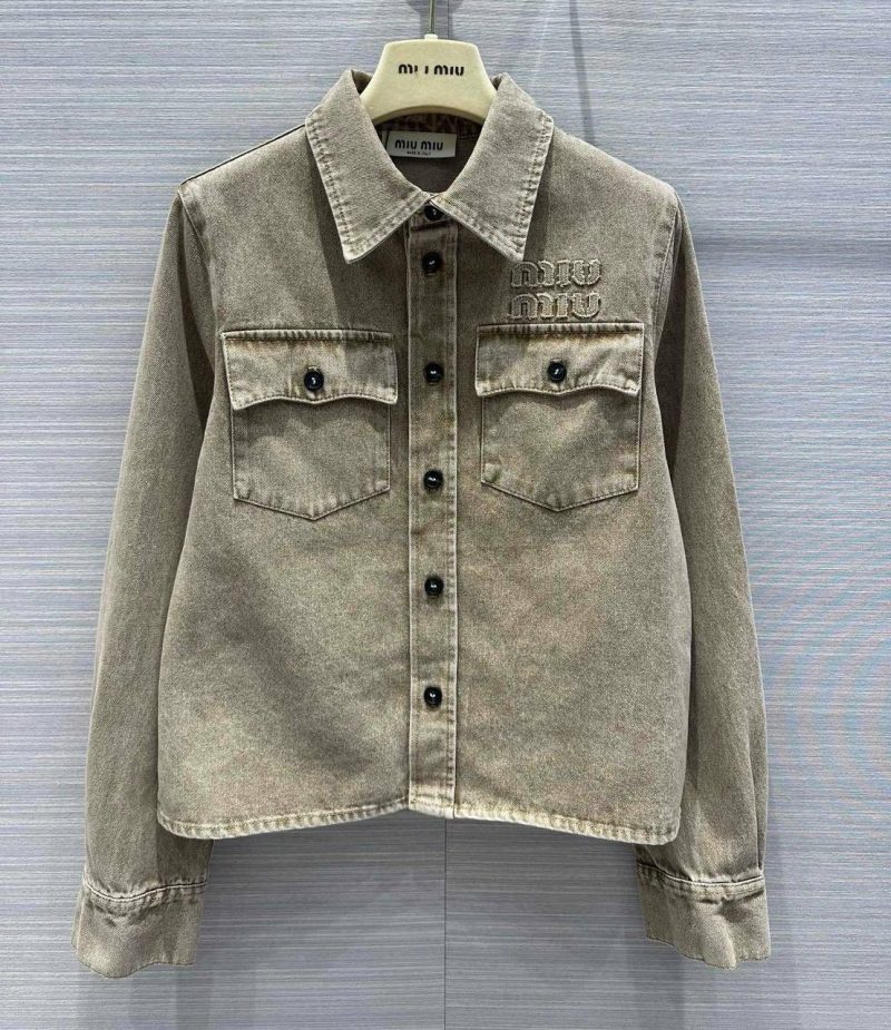 photo_5386484684424339027_y