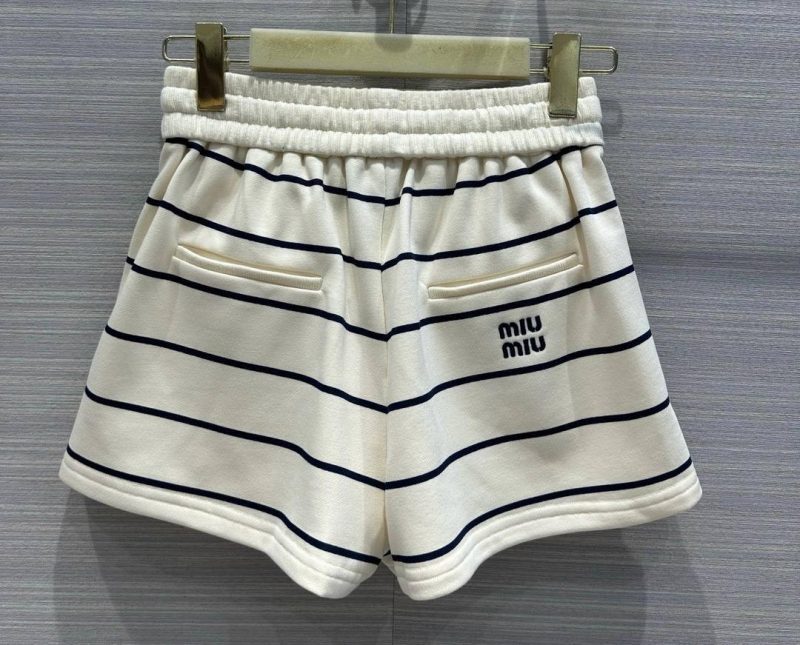 photo_5386484684424339035_y