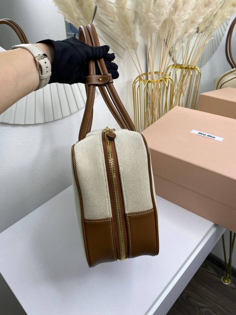 photo_5395349518398120396_y