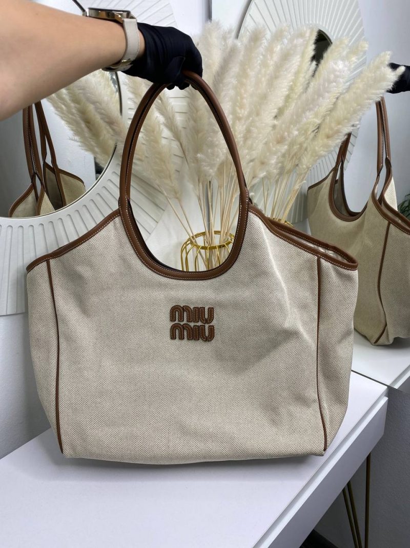 photo_5395349518398120401_y