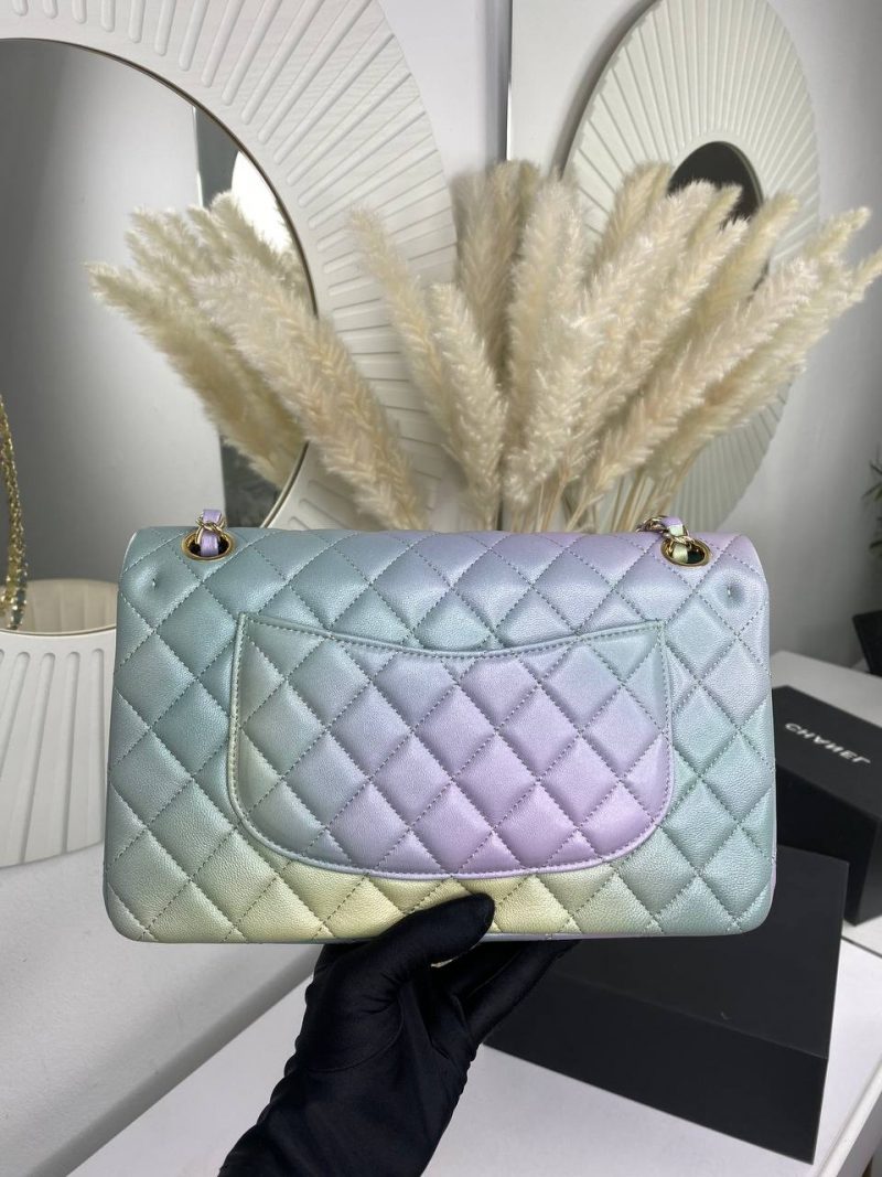 photo_5208484626744598596_y