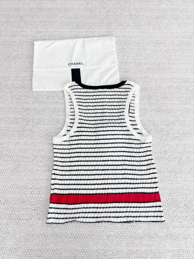 photo_5386484684424339355_y