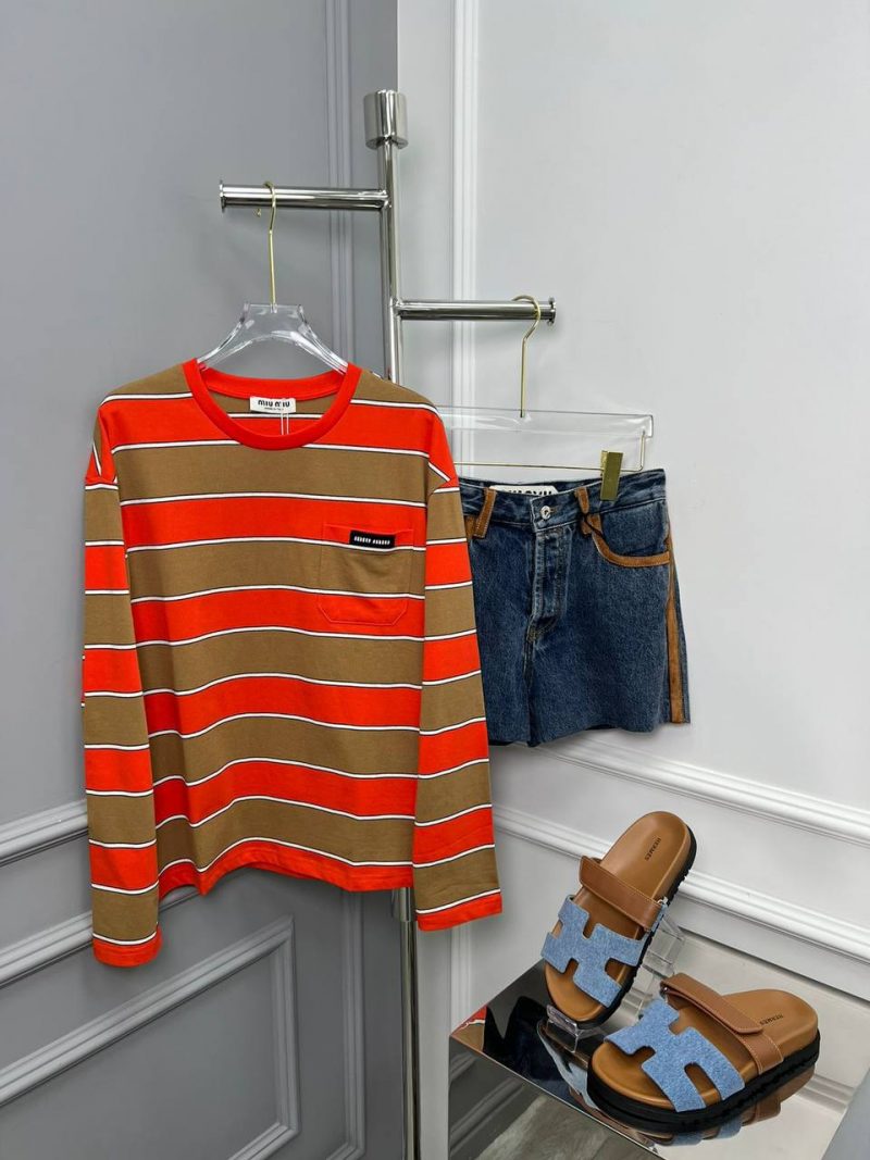 photo_5345934781491307272_y