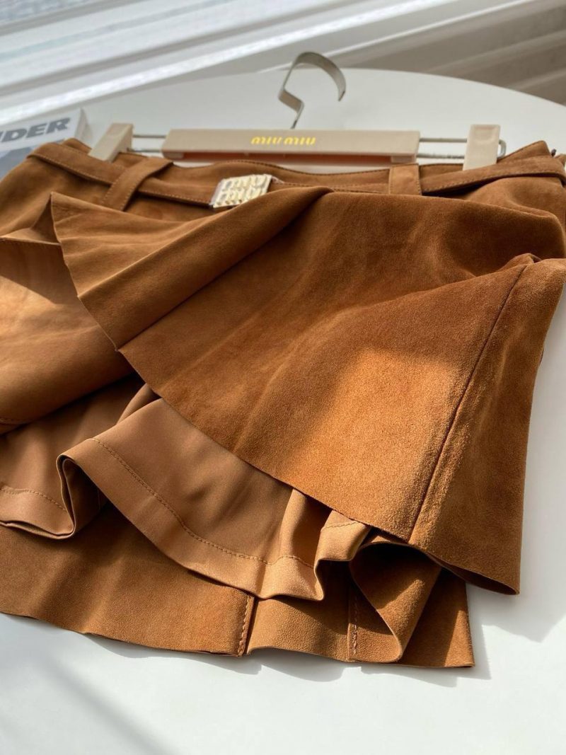 photo_5449905155064586673_y