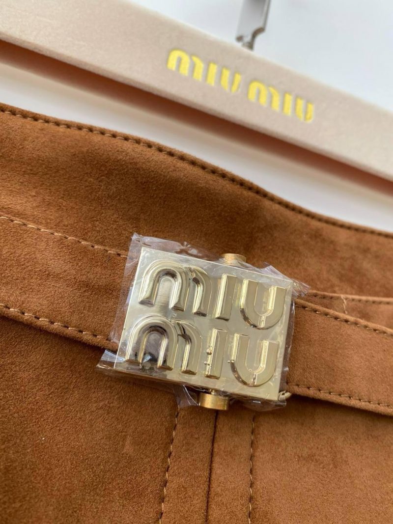 photo_5449905155064586674_y