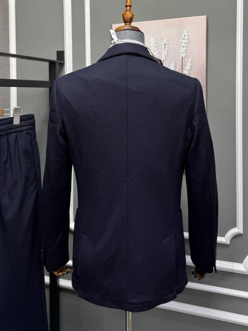 photo_2_2024-12-08_00-37-19