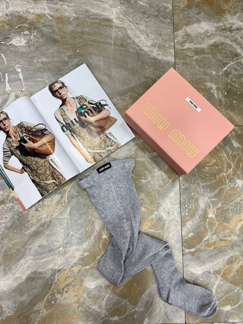 photo_5328073090544036114_y