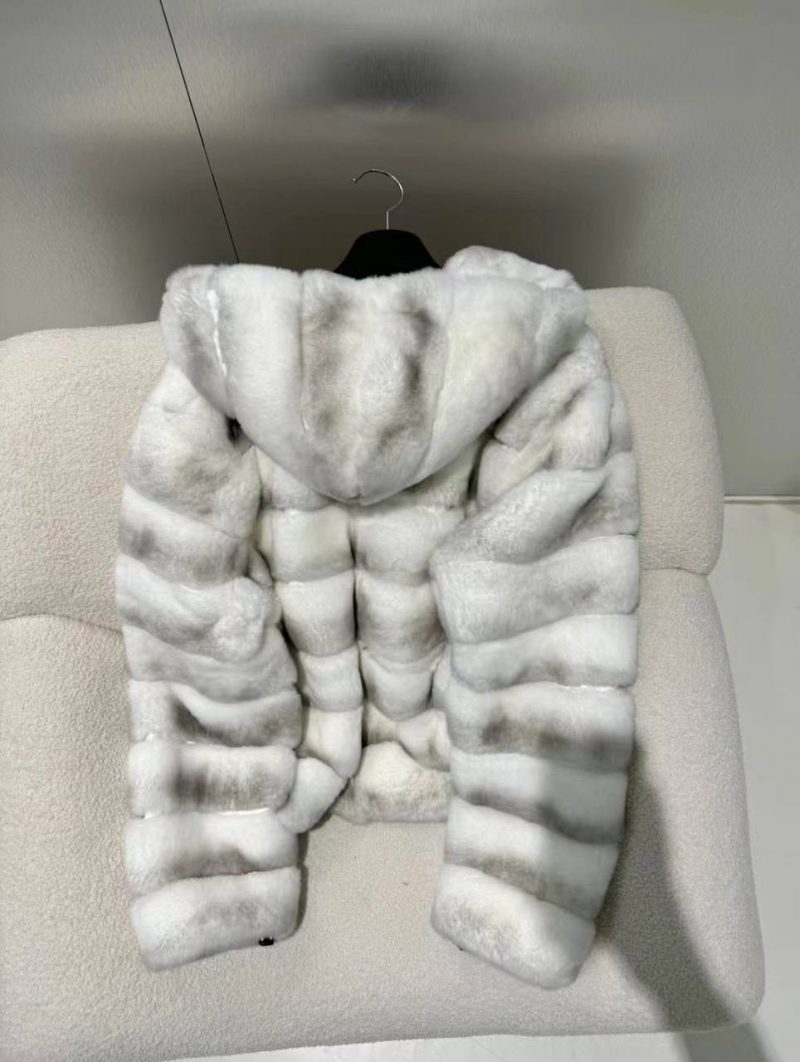 photo_5328073090544036204_y