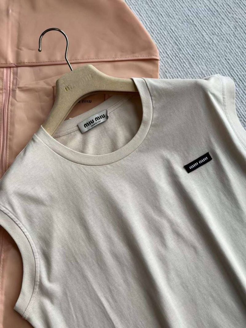 photo_5328073090544036236_y