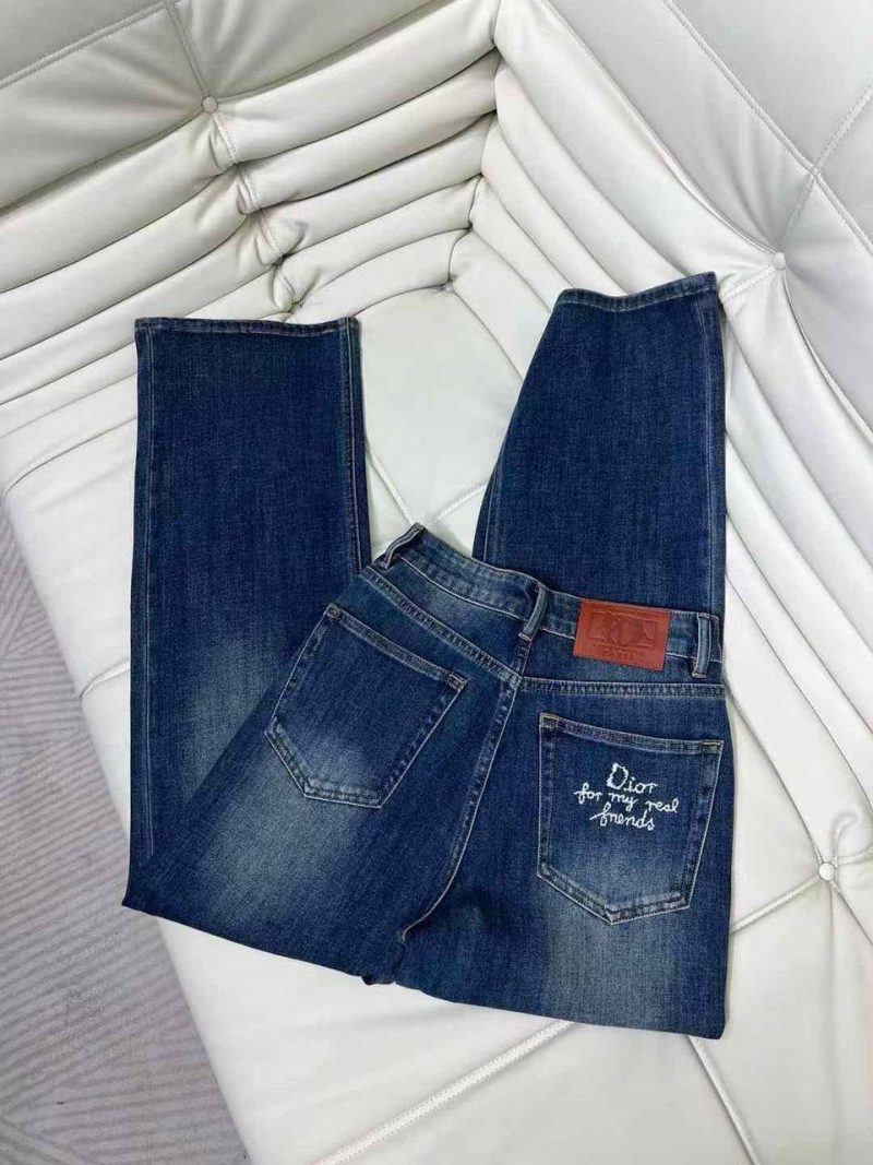 photo_5328073090544036315_y