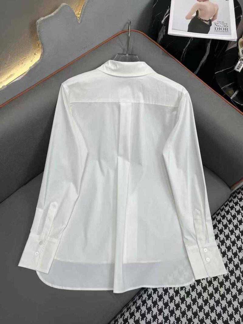 photo_5328073090544036323_y