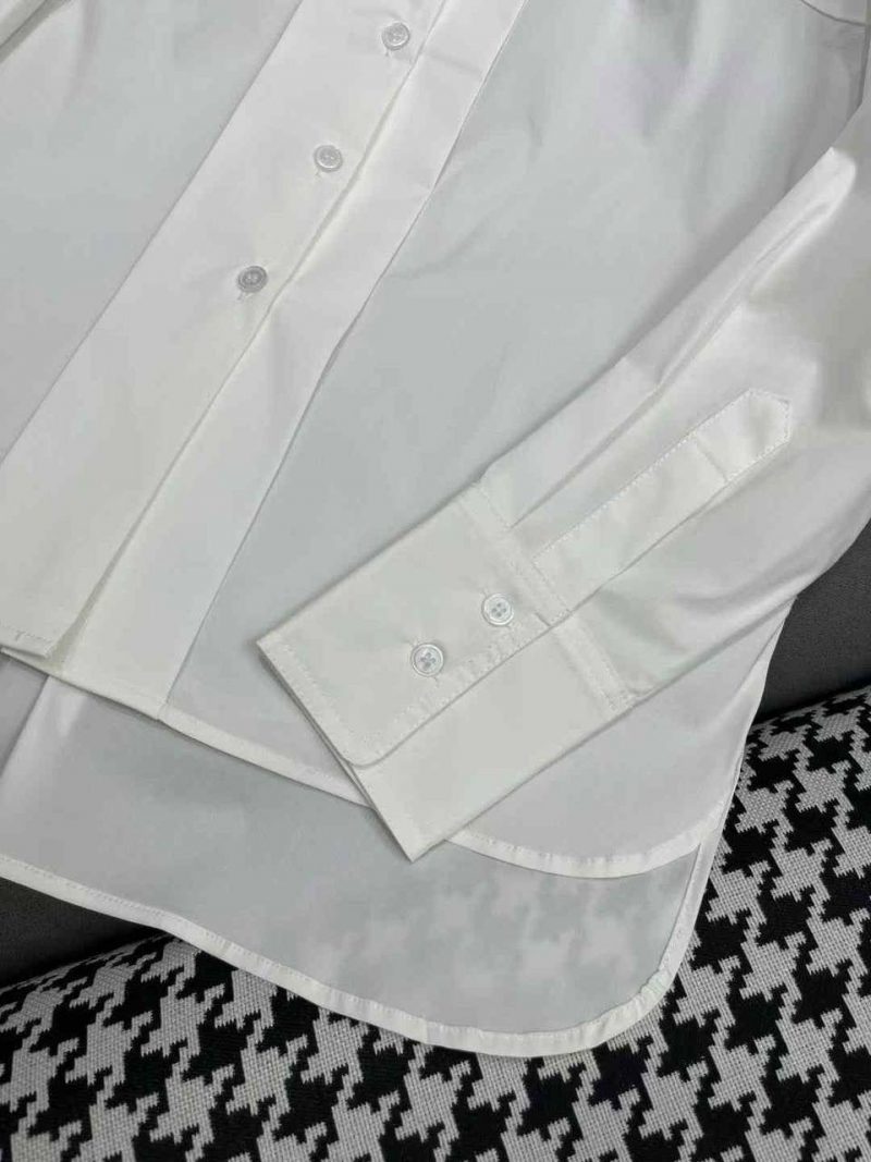 photo_5328073090544036324_y