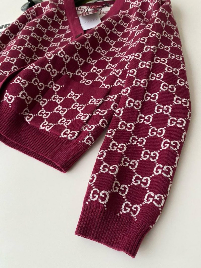 photo_5328073090544036373_y