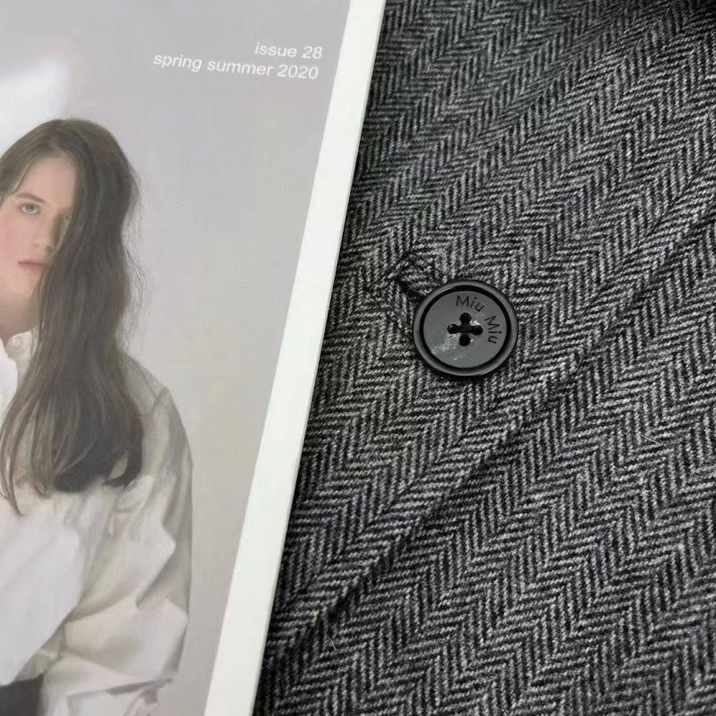 photo_5325731160841644750_y