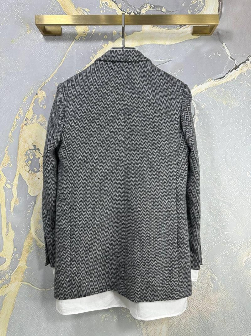 photo_5325731160841644840_y