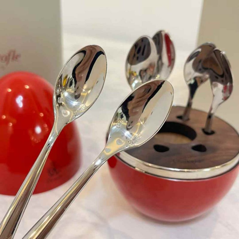 c73560c1-b496-4e38-a4c7-cdd085a2a86d