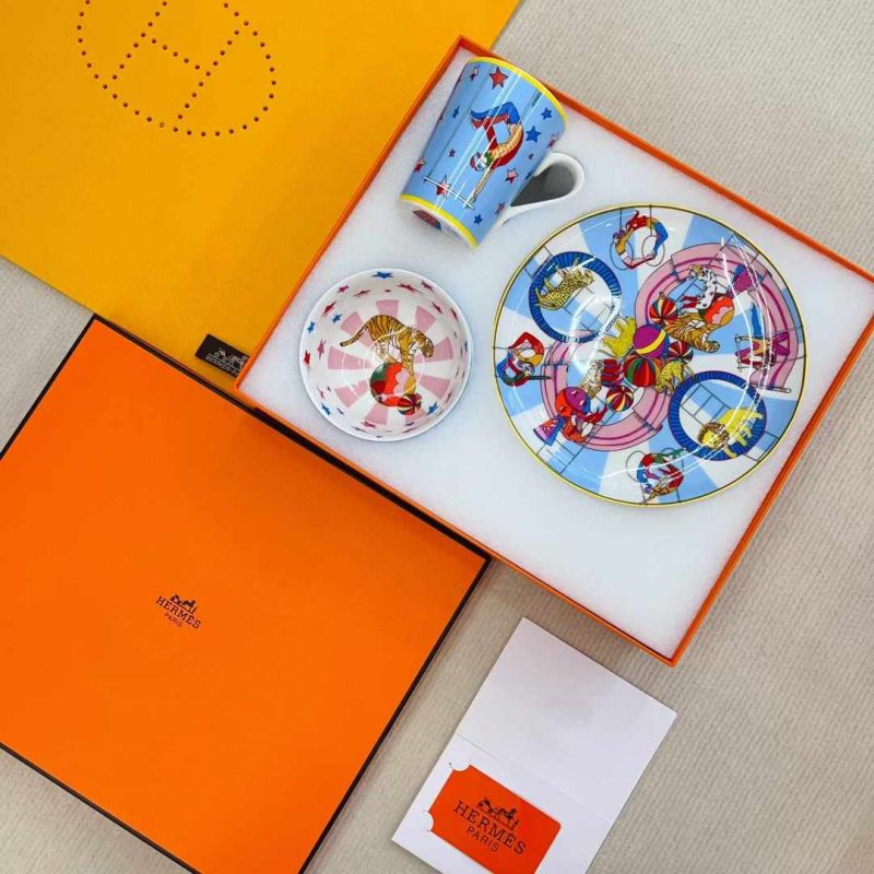 f9daecdc-15e5-4c81-97f0-a2a8fa388abe