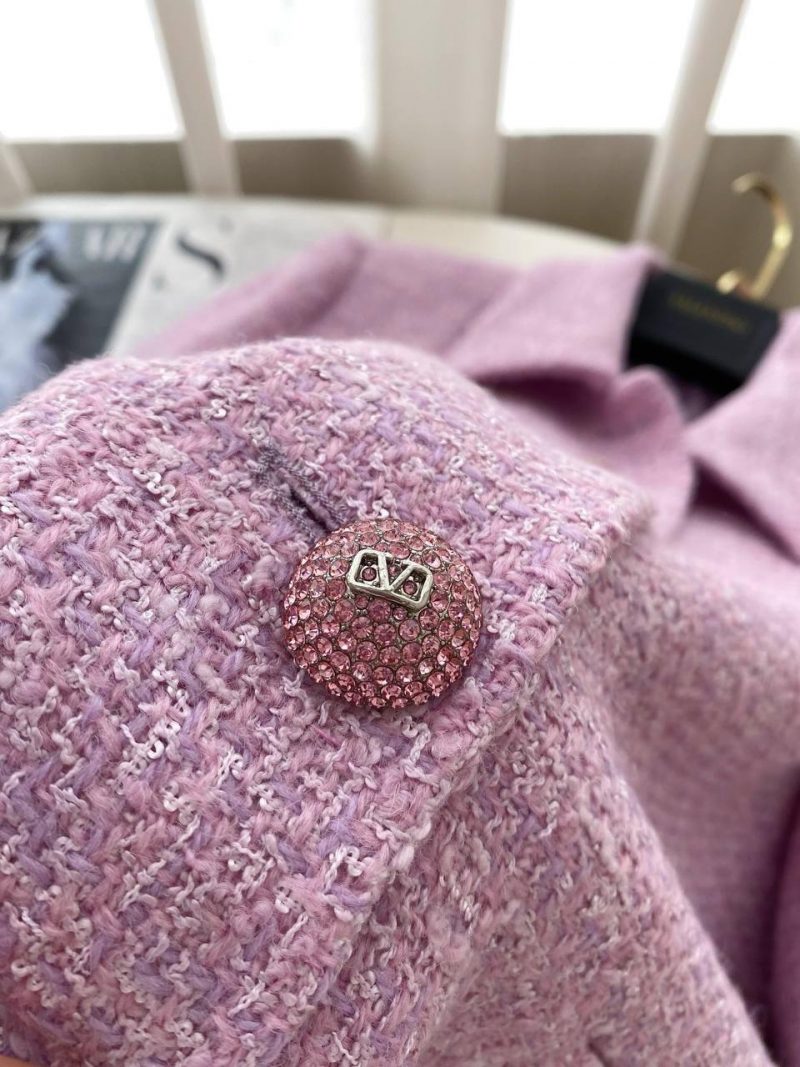 photo_5289766006648073592_y