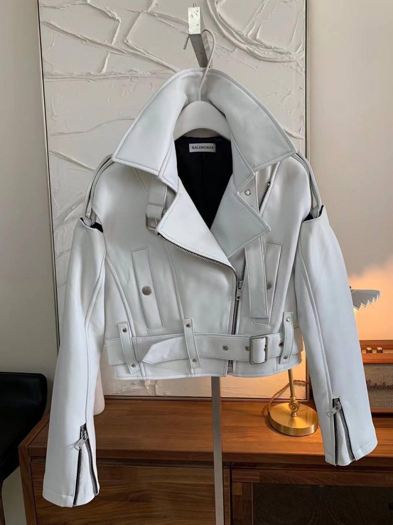 photo_5289766006648073601_y