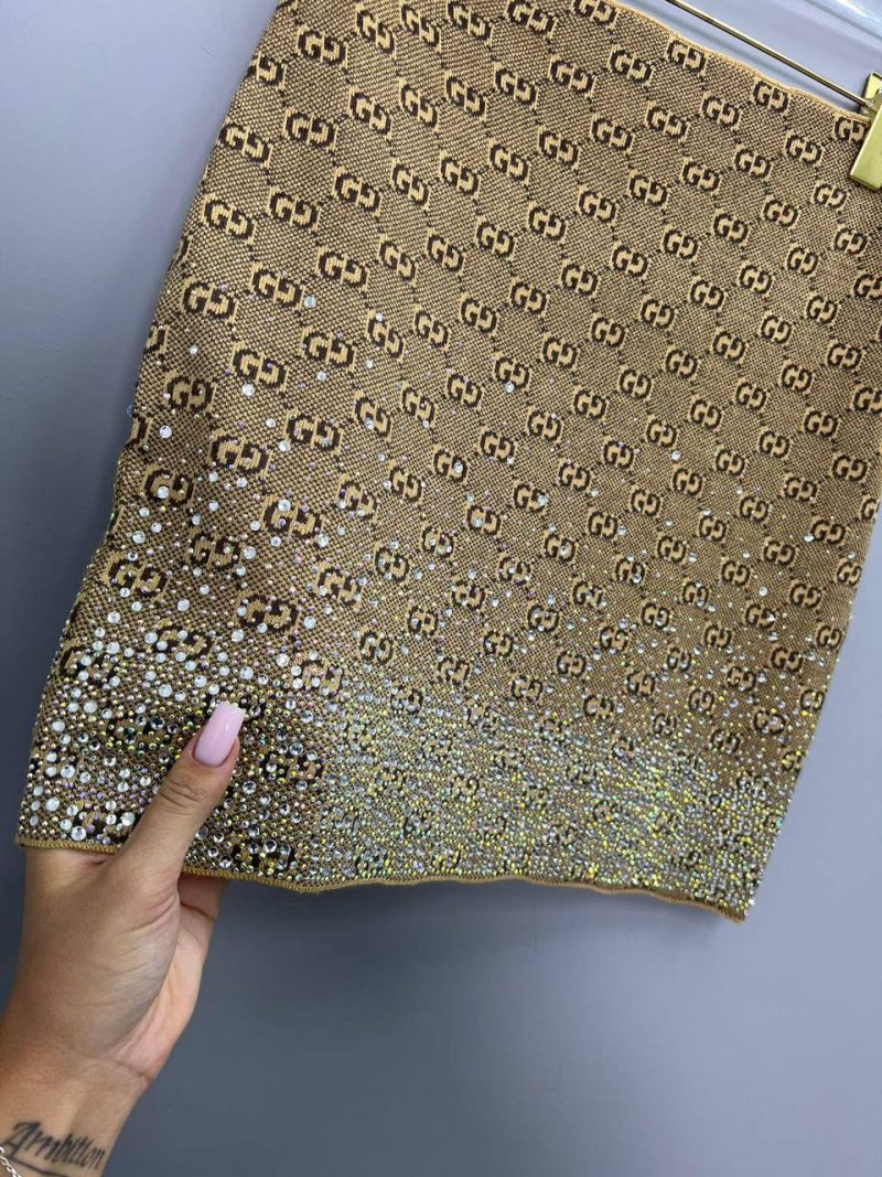 photo_5289766006648074311_y