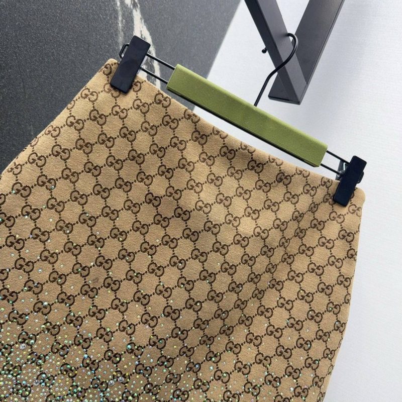 photo_5289766006648074381_y