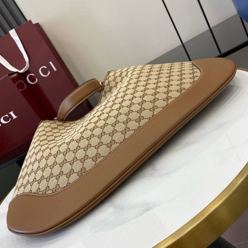 photo_5289766006648074552_y