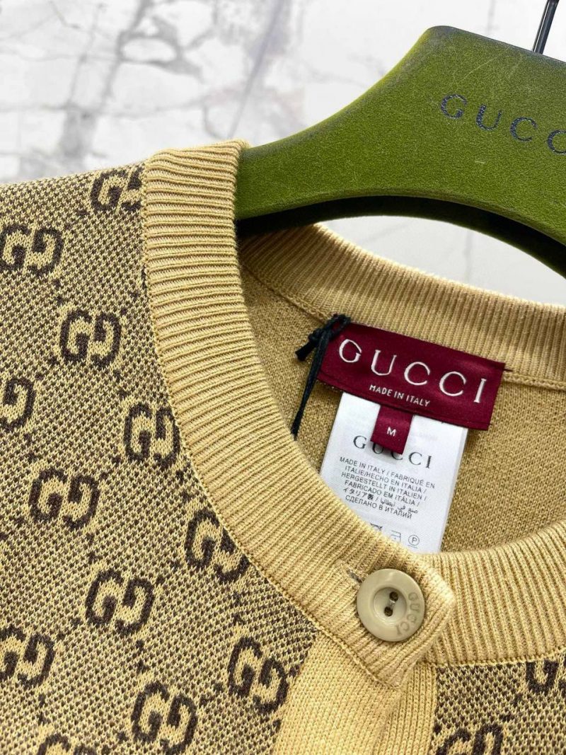 photo_5289852988325753055_y