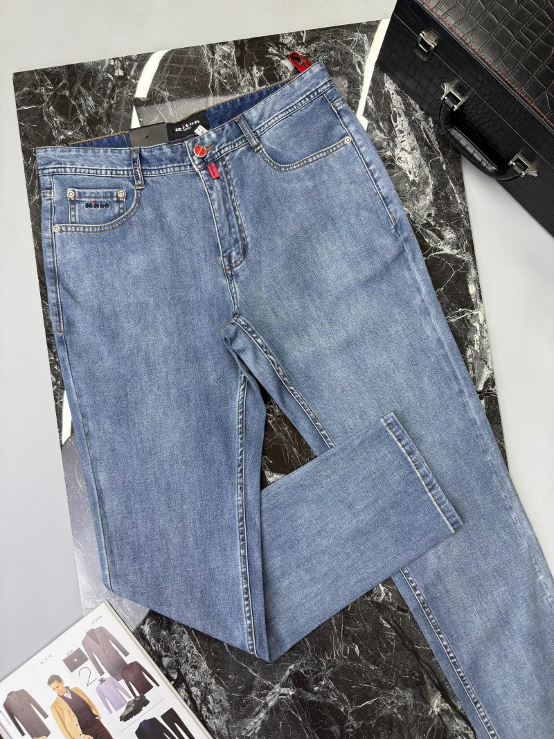 76e52ca5-b107-4f46-b917-e416ce51e215 (1)