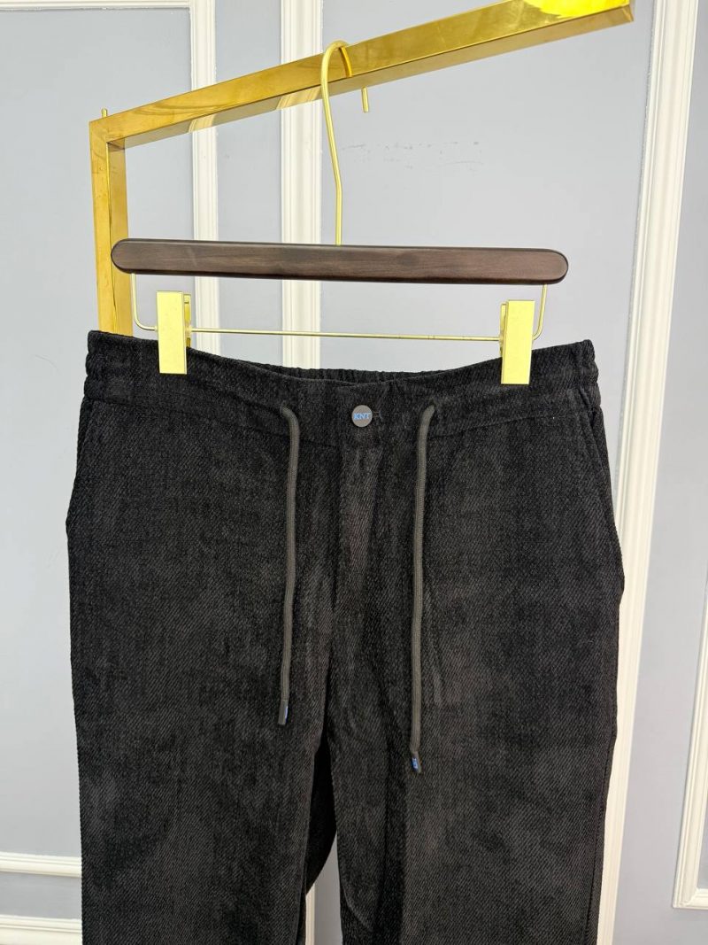 photo_5350792350848384155_y