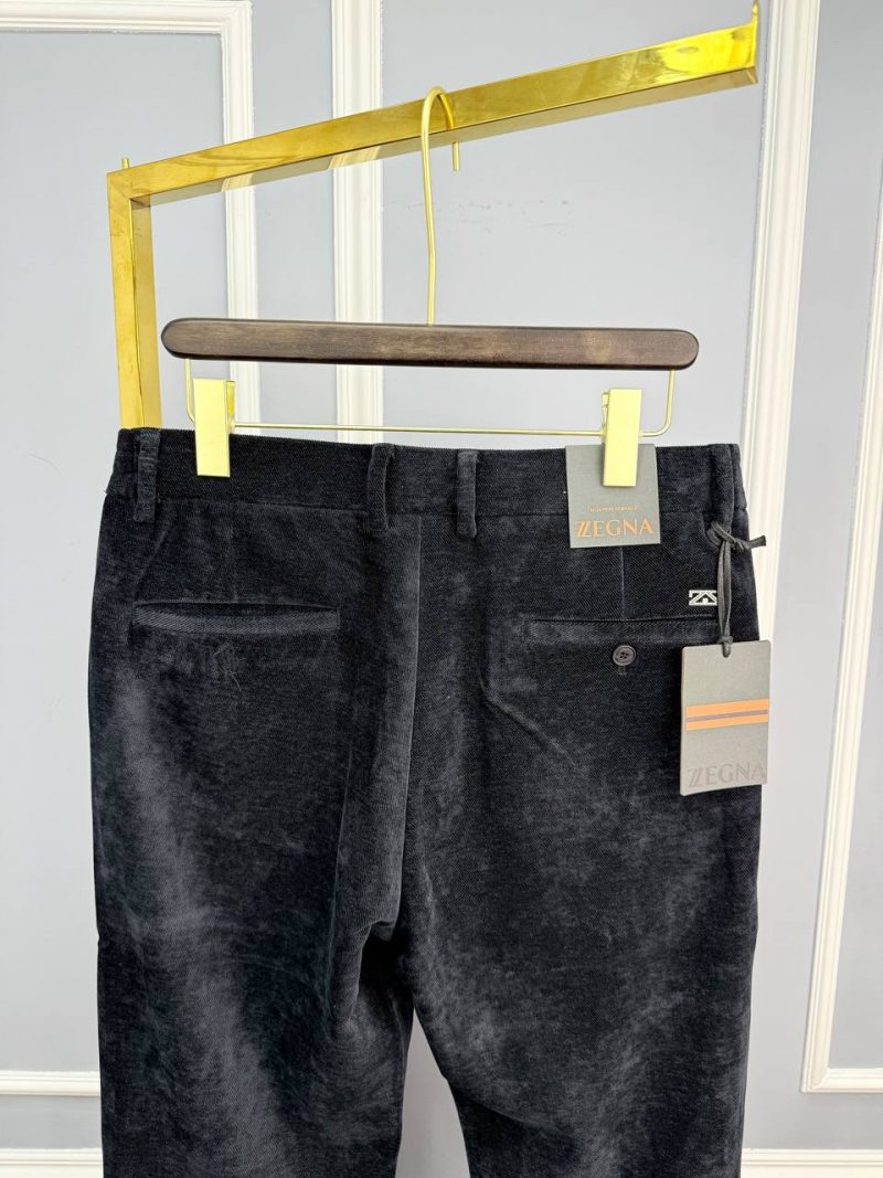 photo_5350792350848384169_y